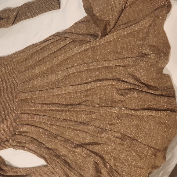 Calvin Klein White Garment - Picture 3 of 5